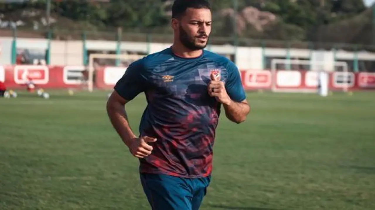 عرض خاص.. سيراميكا كليوباترا يقدم قطع إعارة بيكهام لمروان عثمان